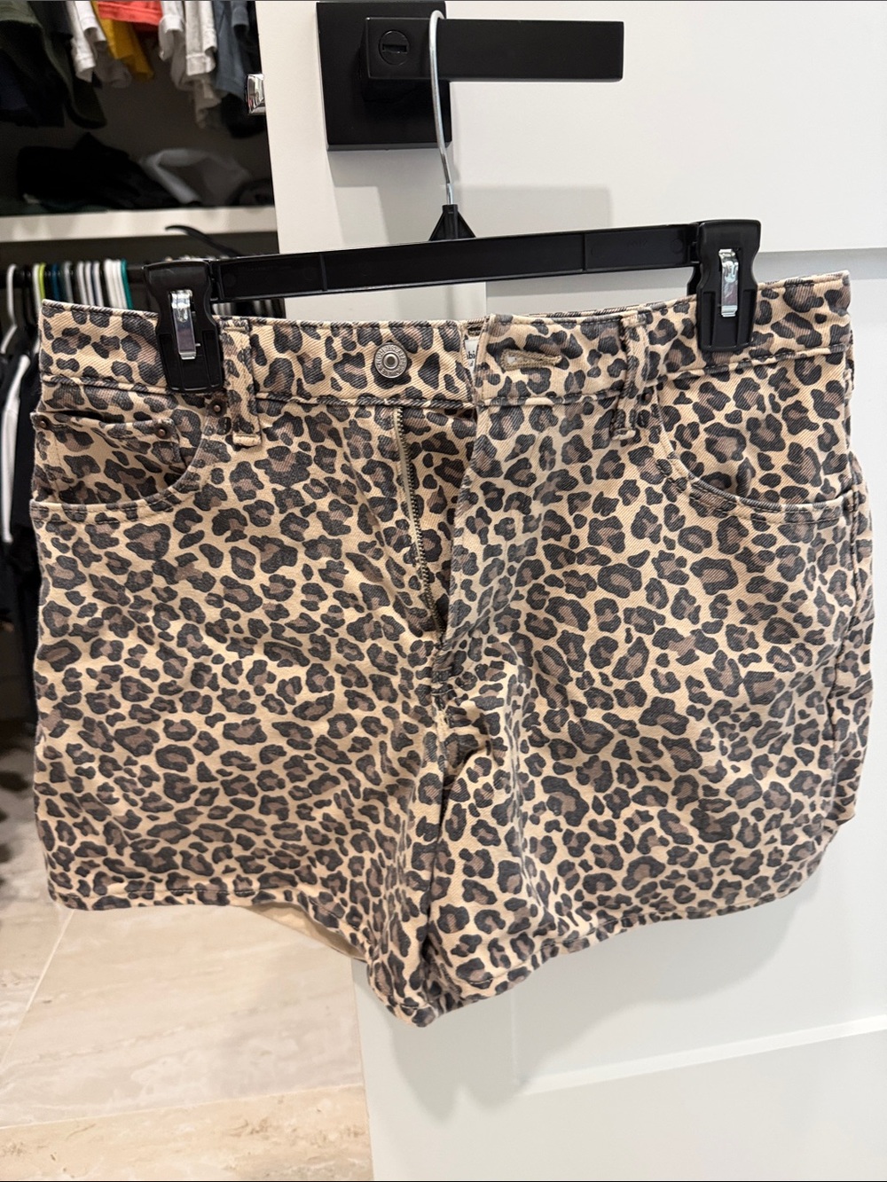 Abercrombie Leopard Curve Love Short